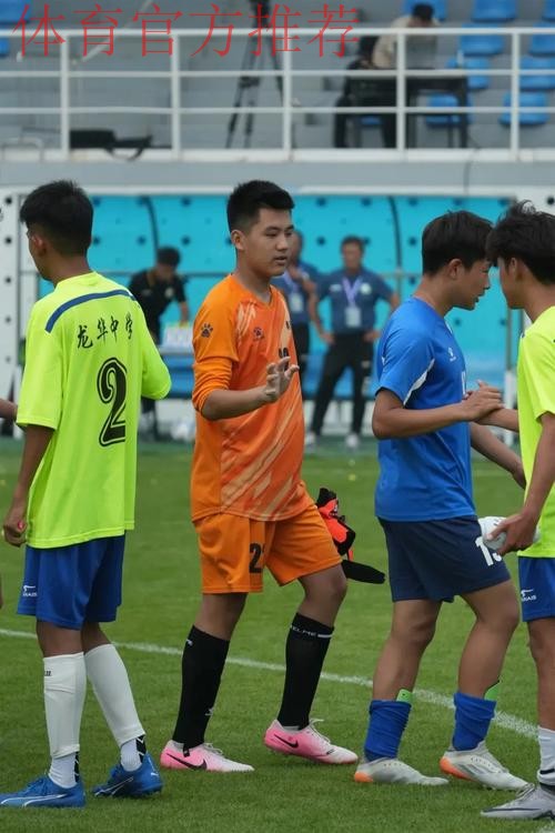 相约唐山南湖城市足球广场 第七届“冀萌杯”青少年足球赛燃情开赛