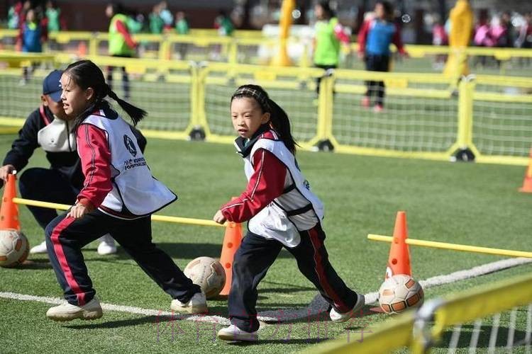 “女孩足球节”让梦想与欢笑在绿茵场绽放 “女孩足球节”让梦想与欢笑在绿茵场绽放