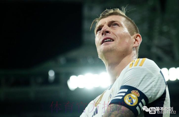 安帅被迫调整中场 魔笛克罗斯将重新担任首发搭档 安帅被迫调整中场 魔笛克罗斯将重新担任首发搭档